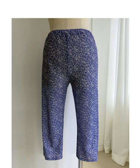 Blue Floral Capri Leggings