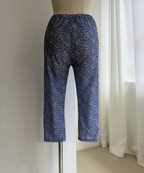 Blue Floral Capri Leggings