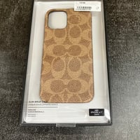 COACH コーチ iPhone 12 Pro / iPhone 12 Slim Wrap Case - Signature C Khaki ZUA1MS