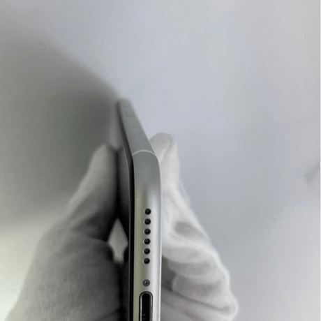 【訳アリ品】iPhone SE2 64GB　SIMフリー　ホワイト