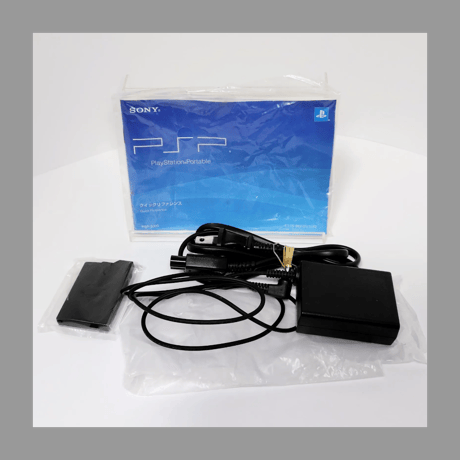 SONY PSP-3000 ミスティック・シルバー﻿ プレイステーションポータブル 箱 説明書 付き PSP本体良品