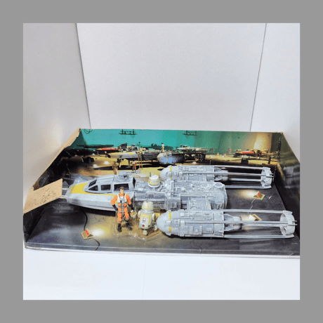 トイザらス限定 スター・ウォーズ 30周年記念 Y-ウイン グ・ファイター Y-ウイング・パイロット&R5-F7 フィギュア