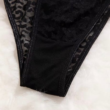 【新品】レディース 魅惑✨ レース柄 セクシーランジェリー 透け感 華やか 上品 勝負下着 黒