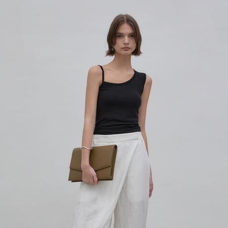 ROI ONE-SHOULDER SLEEVELESS