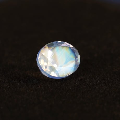 アンデシンラブラドライト　1.739ct　オーバルカット　【RS-179】日宝協ソーティング