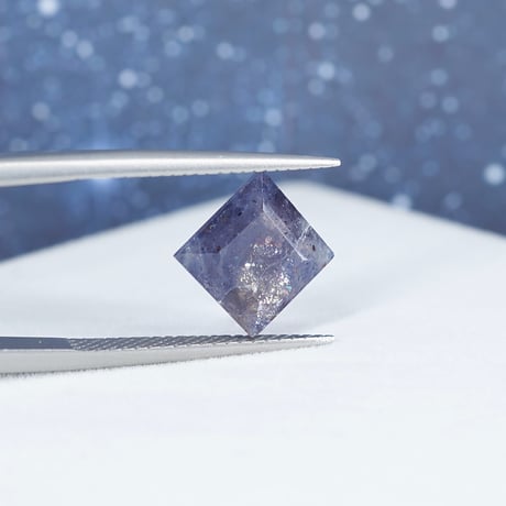 【Web限定特価】アイオライトサンストーン　1.97ct　スクエアカット　【RS-202】