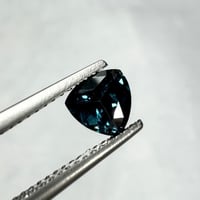 ブルースピネル　0.773ct　トリリアントカット　RS-5　動画あり