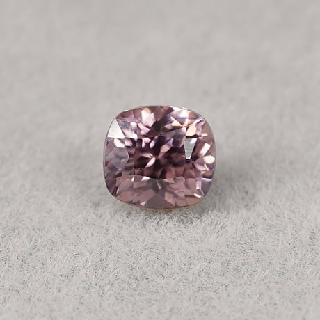 ピンクジルコン　0.48ct　クッションカット　【RS-150】
