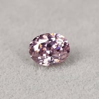 ピンクジルコン　0.40ct　オーバルカット　【RS-148】