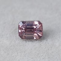 ジルコン　0.61ct　オクタゴンカット　【RS-146】