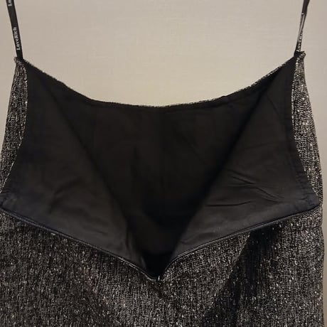 最高級ツイードセットアップ。上品ミニでワンランク上の貴女へ