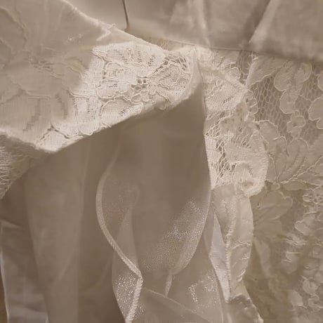 豪華フリル花魁ドレス。レース×帯デザインで圧倒的主役へ