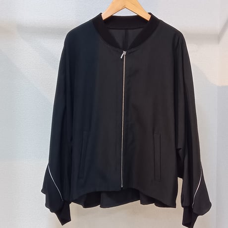 NUS【ヌース】バックフリルブルゾン 610-34005