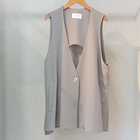 QTUME【クチューム】ジレ610-24043