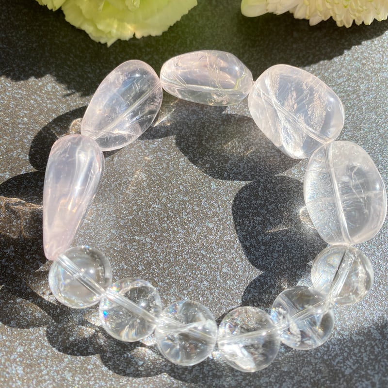 魅力開花」ローズクォーツ＆レインボー水晶 | DAYA SAGARA (ダヤサーガラ)