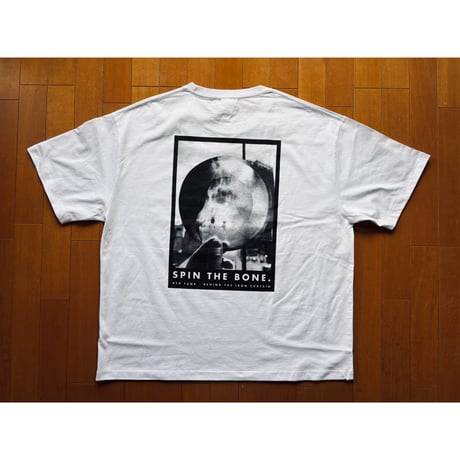 Tシャツ "肋骨レコード - SPIN THE BONE. 002 Positive (White)”