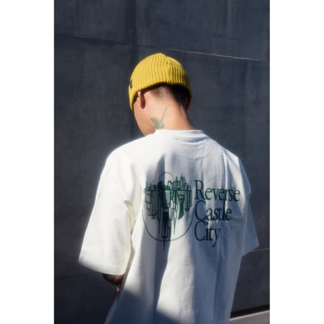 "Sober mind, blurry lines" RCC Logo T-shirt / Ivory