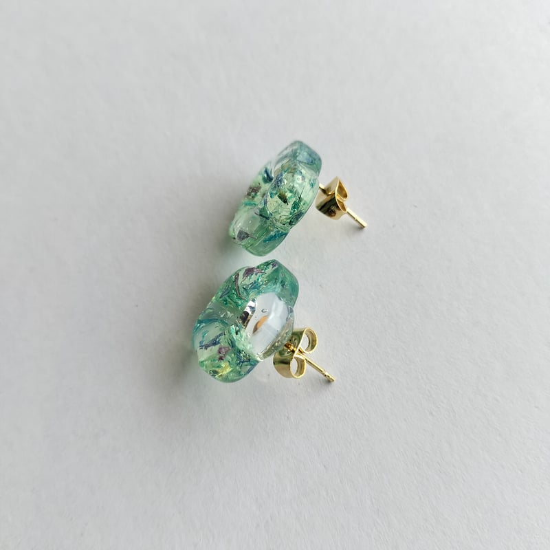 青山葵/まとめ商品/11点/レジンピアス ドライフラワー入り花のレジンピアス | 雑貨と本 ハルマキ