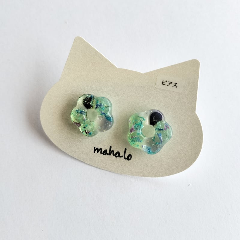 ドライフラワー入り花のレジンピアス | 雑貨と本 ハルマキ