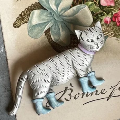 長靴をはいた猫 | STORES