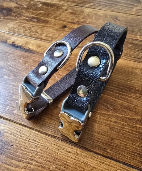 leather choker