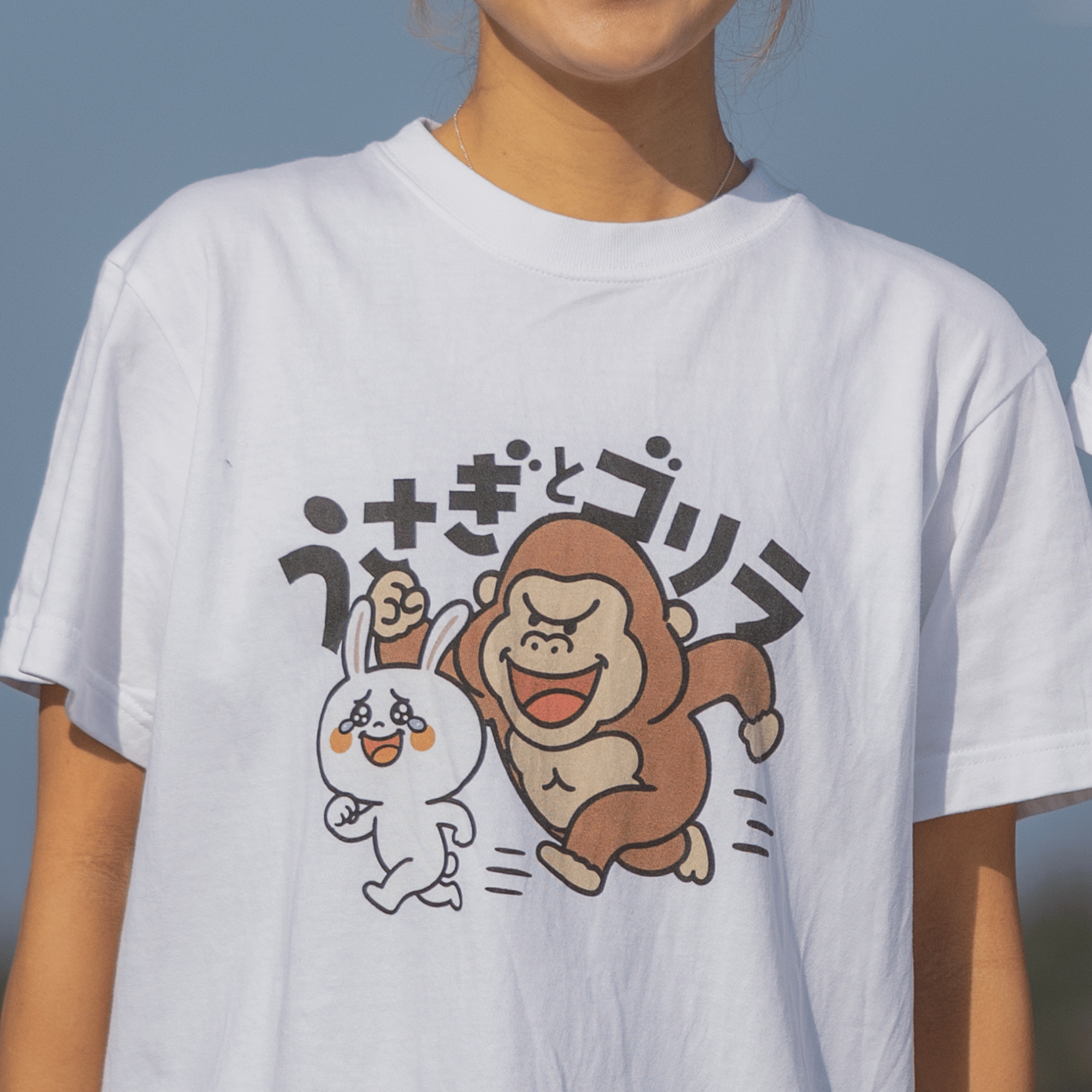 受注生産】うさぎとゴリラ フルカラーTシャツ（キッズサイズあり