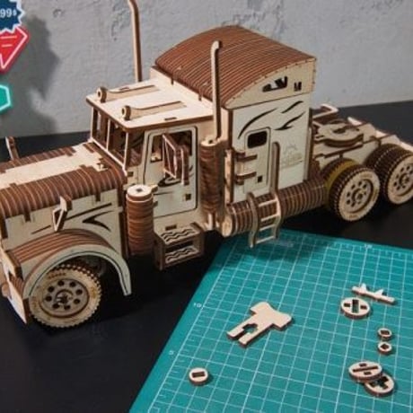 【公式】Ugears ユーギアーズ へヴィーボーイトラック 70056 Heavy Boy Truck VM-03木のおもちゃ 3D立体 パズル 知育 ウッドパズル 工作キット 木製 模型 キット 3