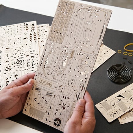 【公式】Ugears ユーギアーズ  ピックアップトラック ランバージャック 70171 Pickup Lumberjack model kit  木製 ブロック DIY パズル 組立 想像力 創造力