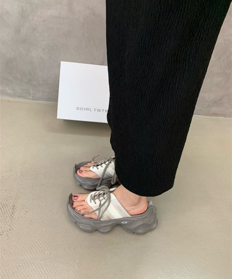 Sneaker-Like Platform Sandals / 2colors