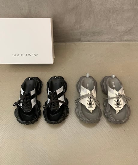 Sneaker-Like Platform Sandals / 2colors