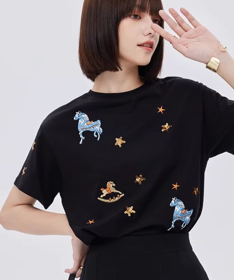 Playful Horse Motif Embroidered Short-Sleeve T-shirt