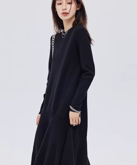 Flare Design Long-Sleeve Knit Dress