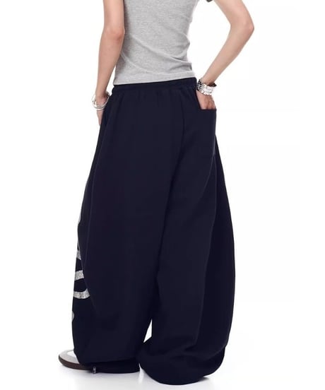 Snake Rhinestone Wide Curve Sweat Pants / 2colors