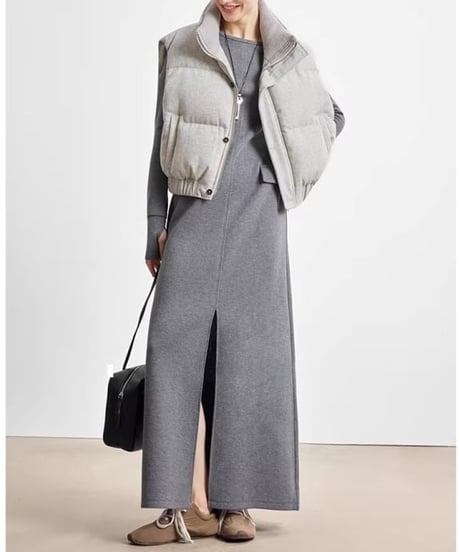 Center-Slit Slim-Fit Long Dresst  / 2colors