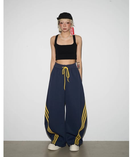 Curved Stripe Ultra Wide Track Pants  / 3colors