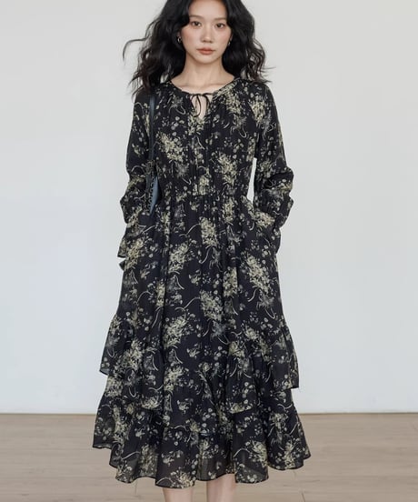 Vintage-Inspired Tiered Floral Midi Dress  / 3colors