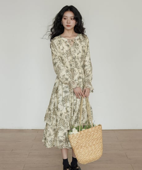 Vintage-Inspired Tiered Floral Midi Dress  / 3colors