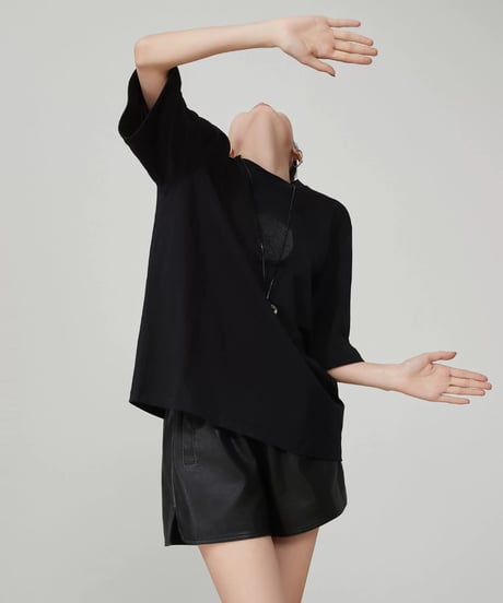 Minimal Graphic Oversized T-Shirt