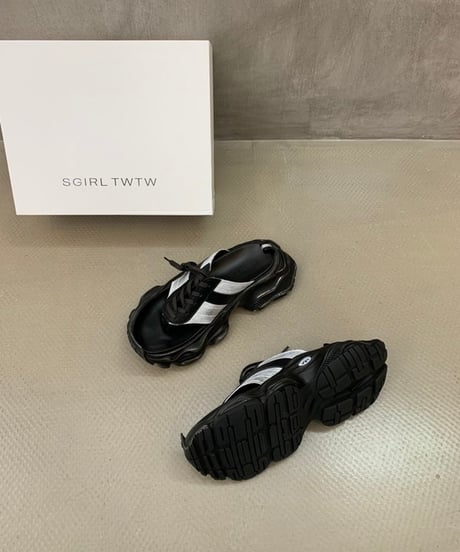 Sneaker-Like Platform Sandals / 2colors