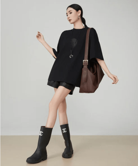 Minimal Graphic Oversized T-Shirt