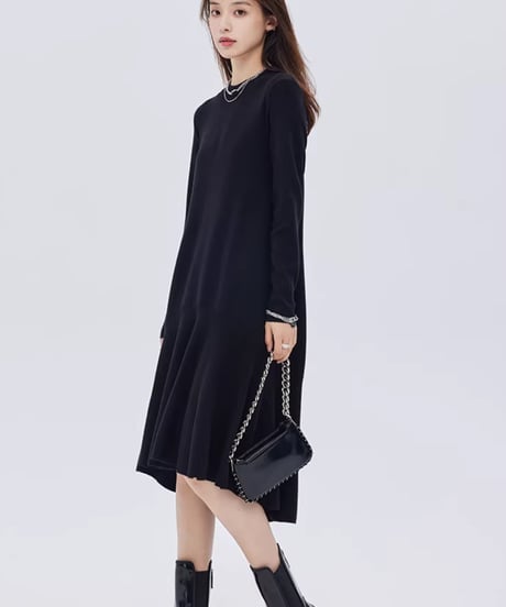 Flare Design Long-Sleeve Knit Dress