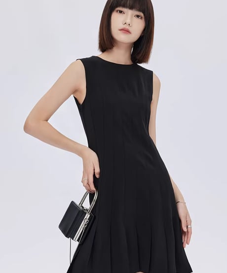 Round Neck Sleeveless Dress