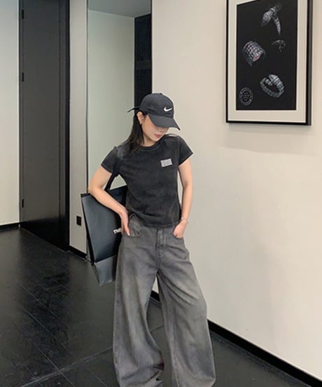 Minimal Logo Slim Fit T-Shirt  / 4colors