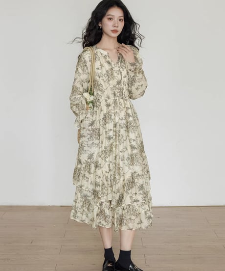Vintage-Inspired Tiered Floral Midi Dress  / 3colors