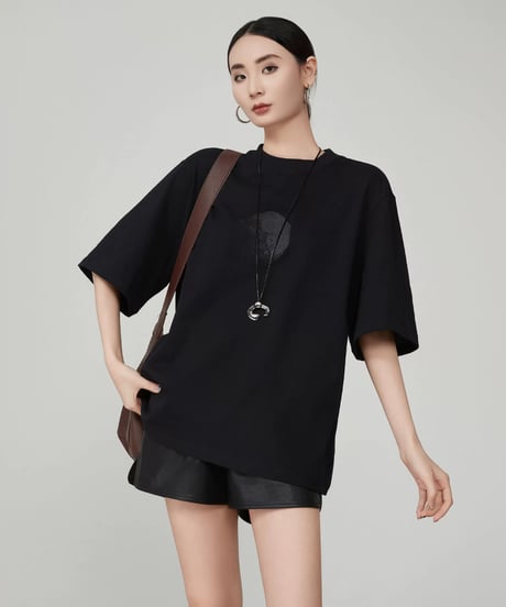 Minimal Graphic Oversized T-Shirt
