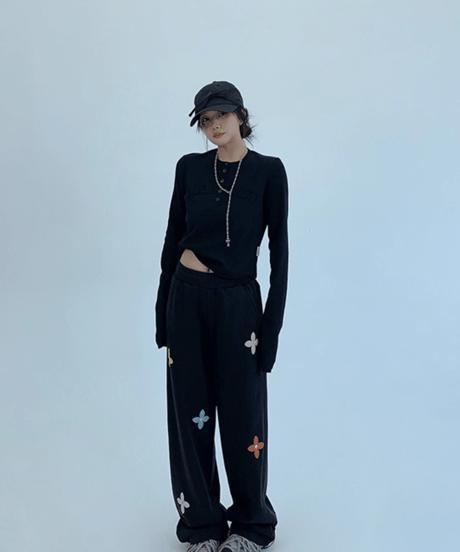 Flower Patch Loose-Fit Sweatpants / 2colors
