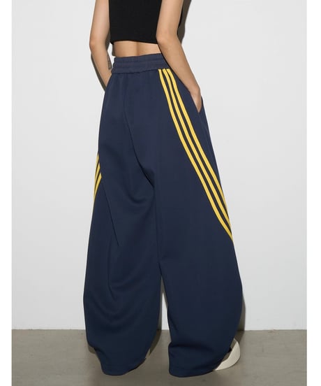 Curved Stripe Ultra Wide Track Pants  / 3colors