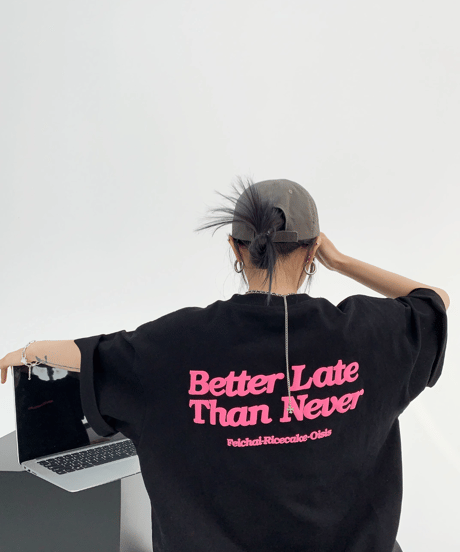 Pink Graphic Back Print Oversized T-Shirt / 2colors