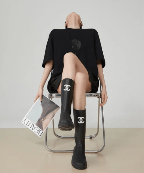 Minimal Graphic Oversized T-Shirt