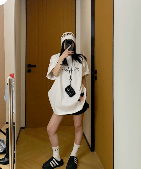 Flower Patch Oversized T-Shirt  / 2colors